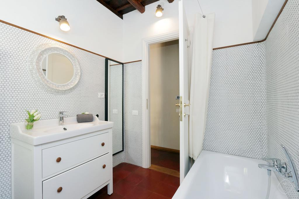 Trastevere Design Apartment ローマ 部屋 写真